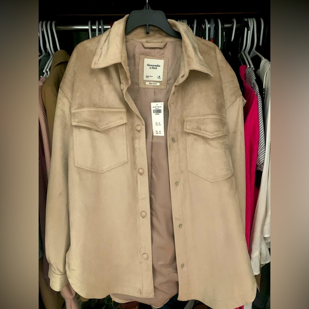 NWOT size medium Abercrombie vegan suede shirt. Never worn.
